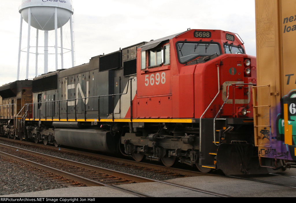 CN 5698